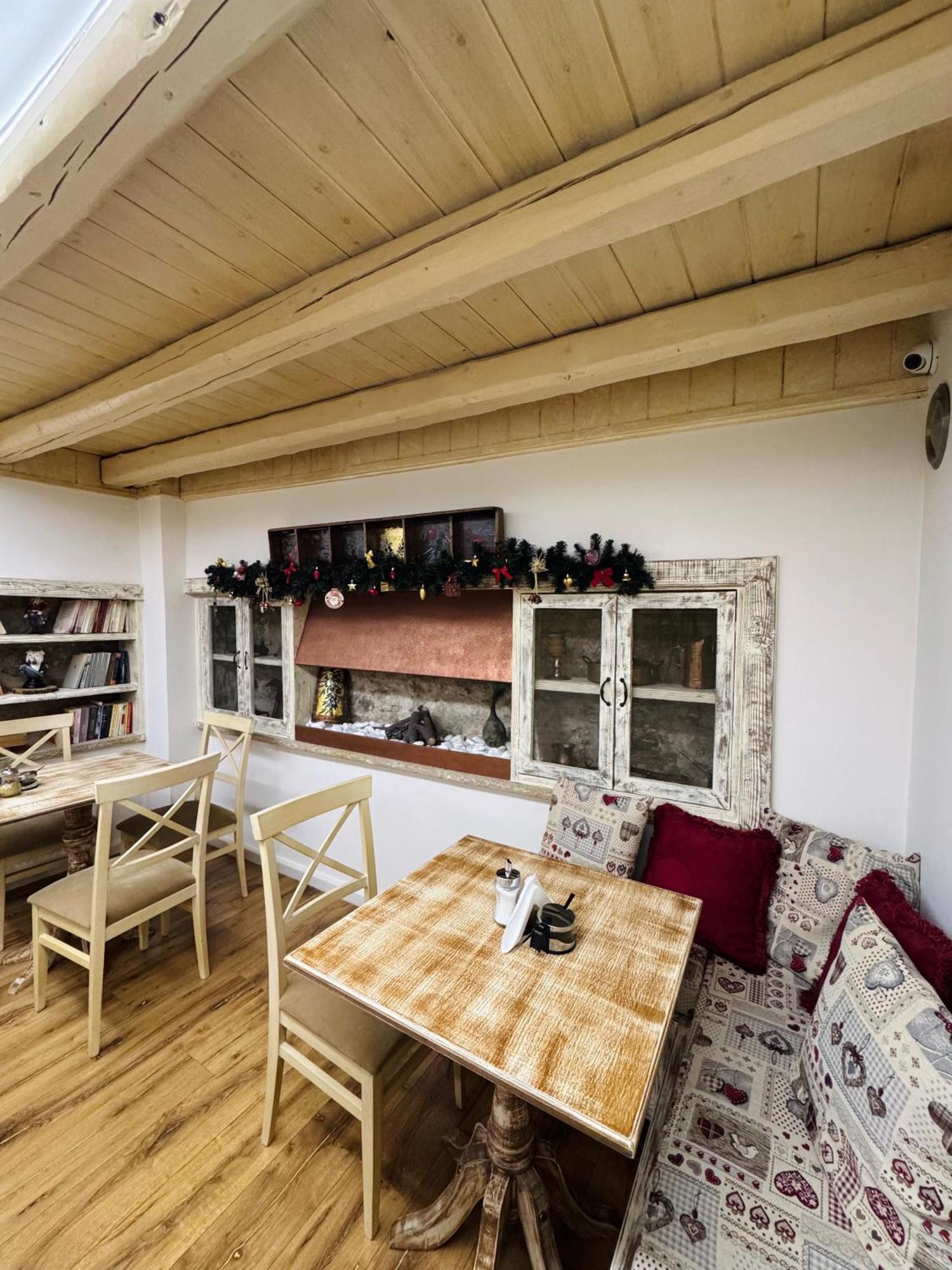 Alexandros Guesthouse 아라초바 외부 사진