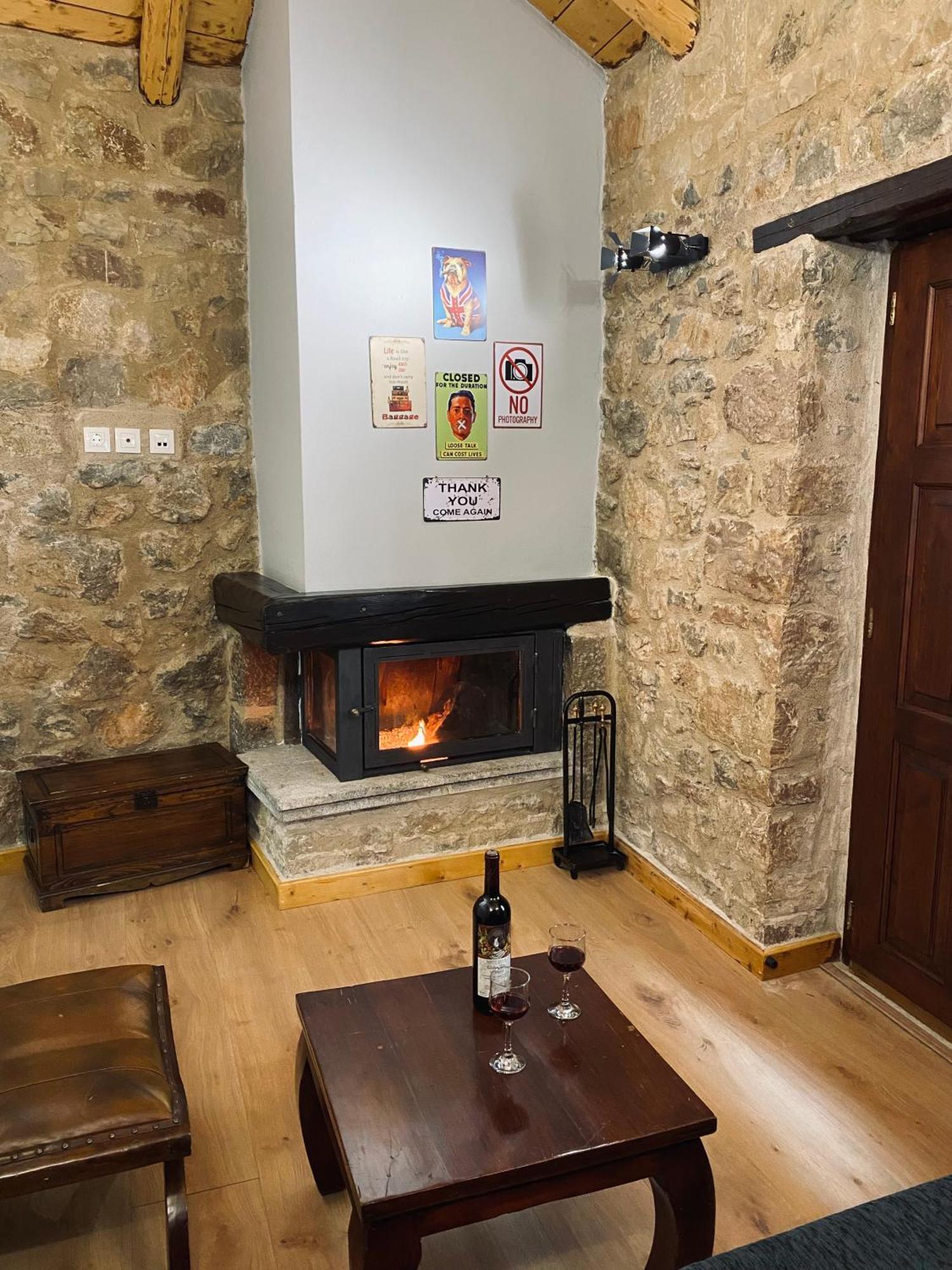 Alexandros Guesthouse 아라초바 외부 사진
